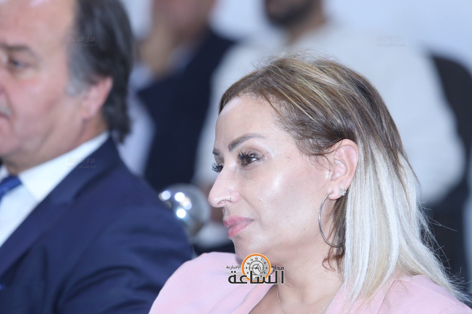 Madar Al-Saa Images 0.374405319218847