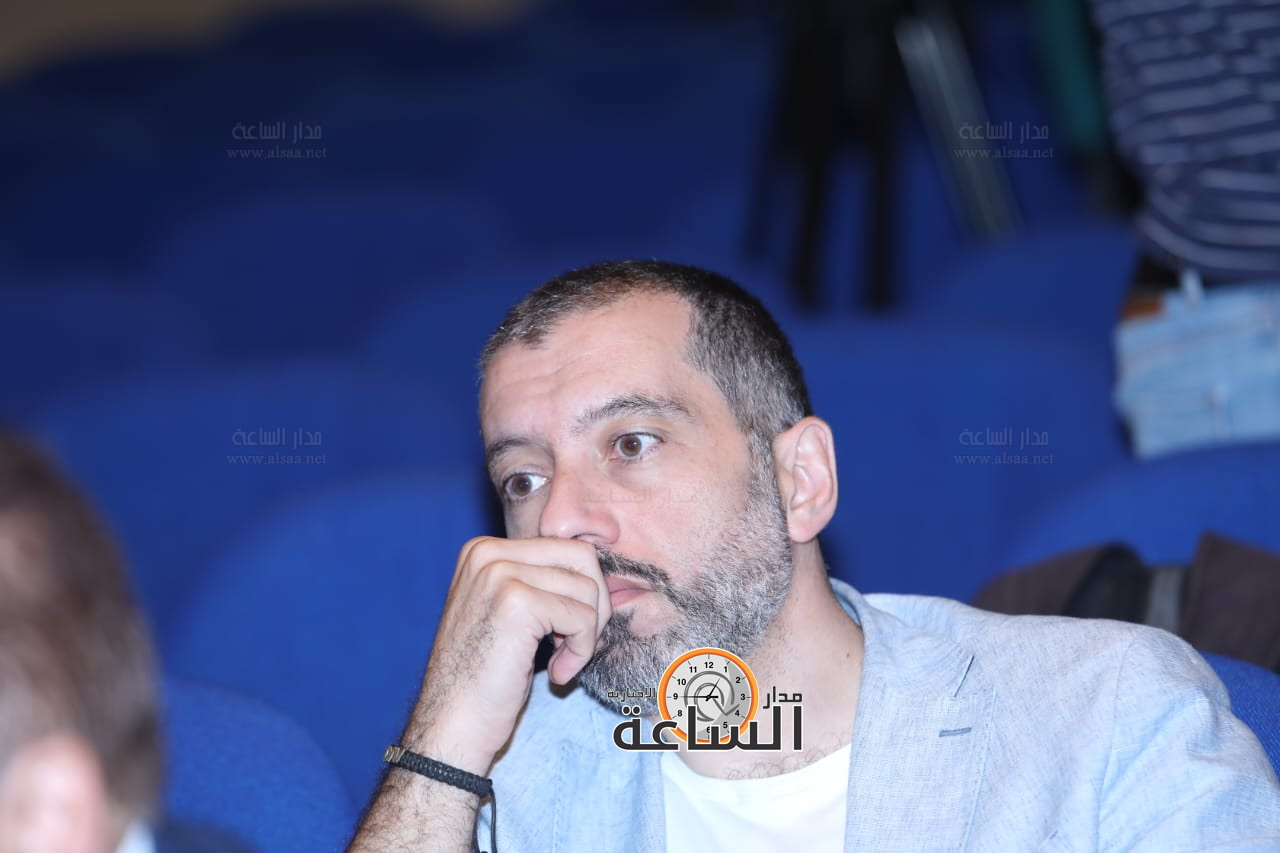 Madar Al-Saa Images 0.38129398478209153