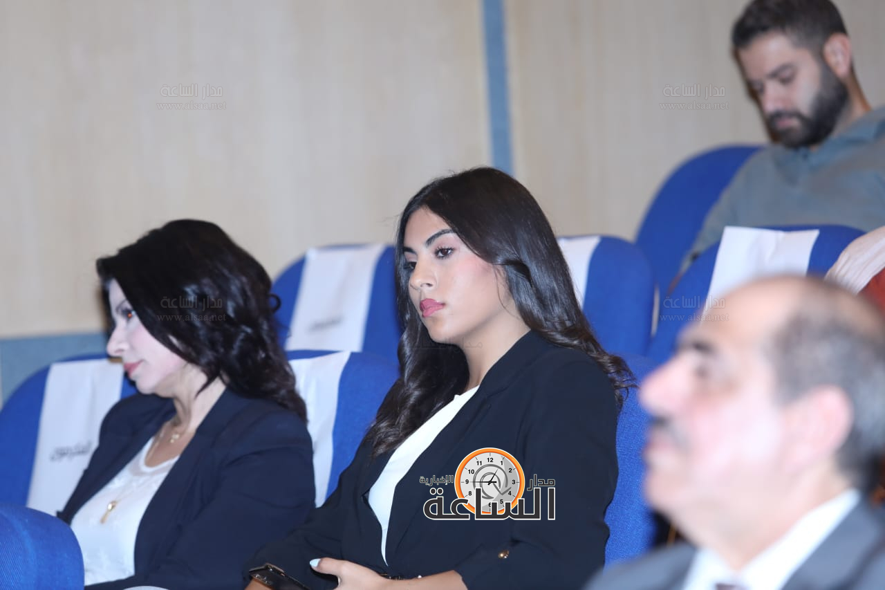 Madar Al-Saa Images 0.9664086711779631