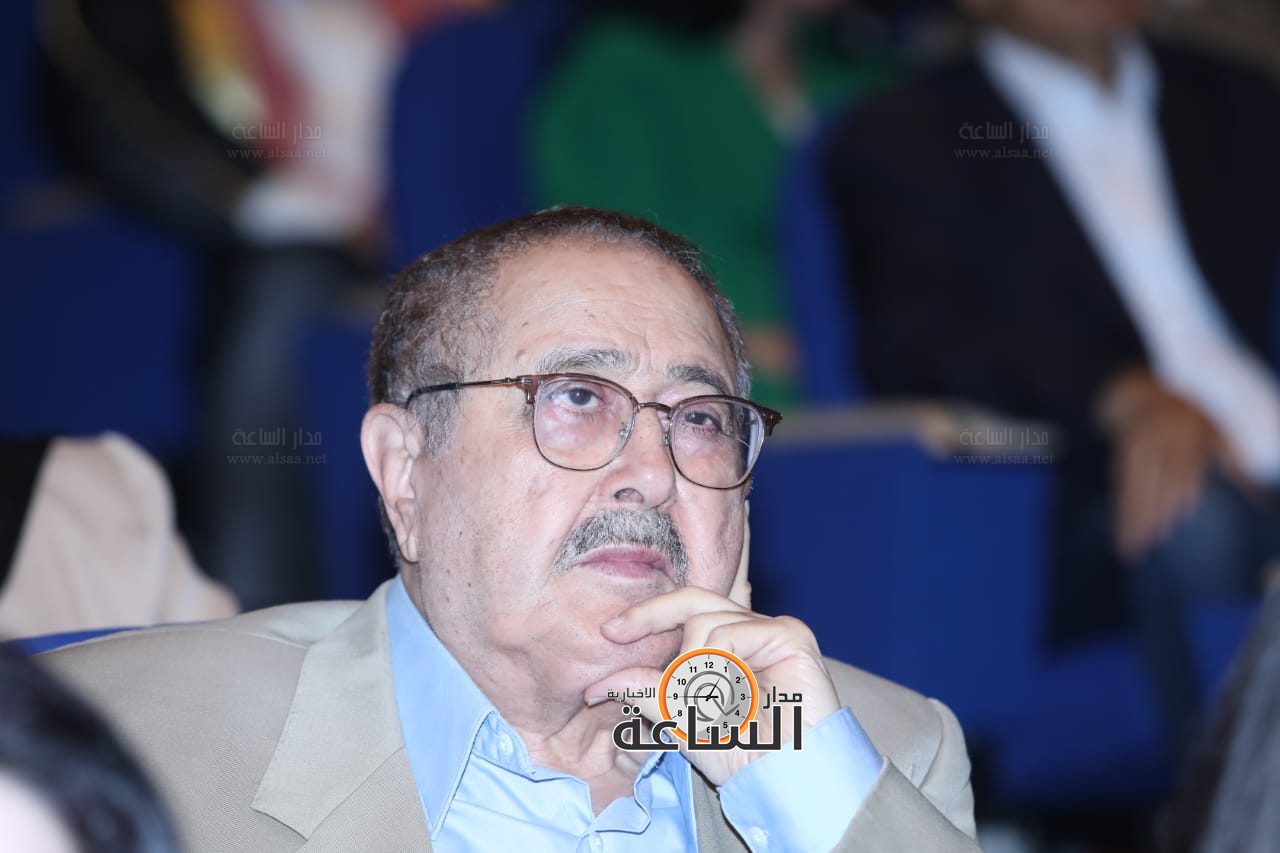 Madar Al-Saa Images 0.18183341868829084