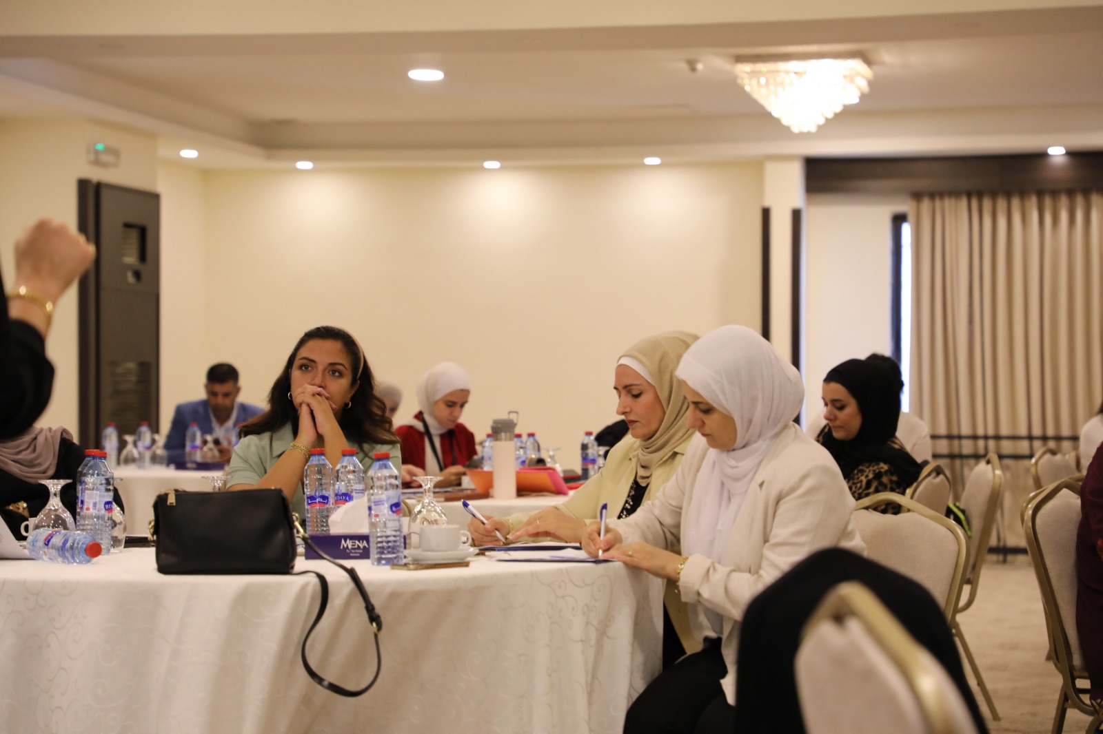 Madar Al-Saa Images 0.4046861298608828