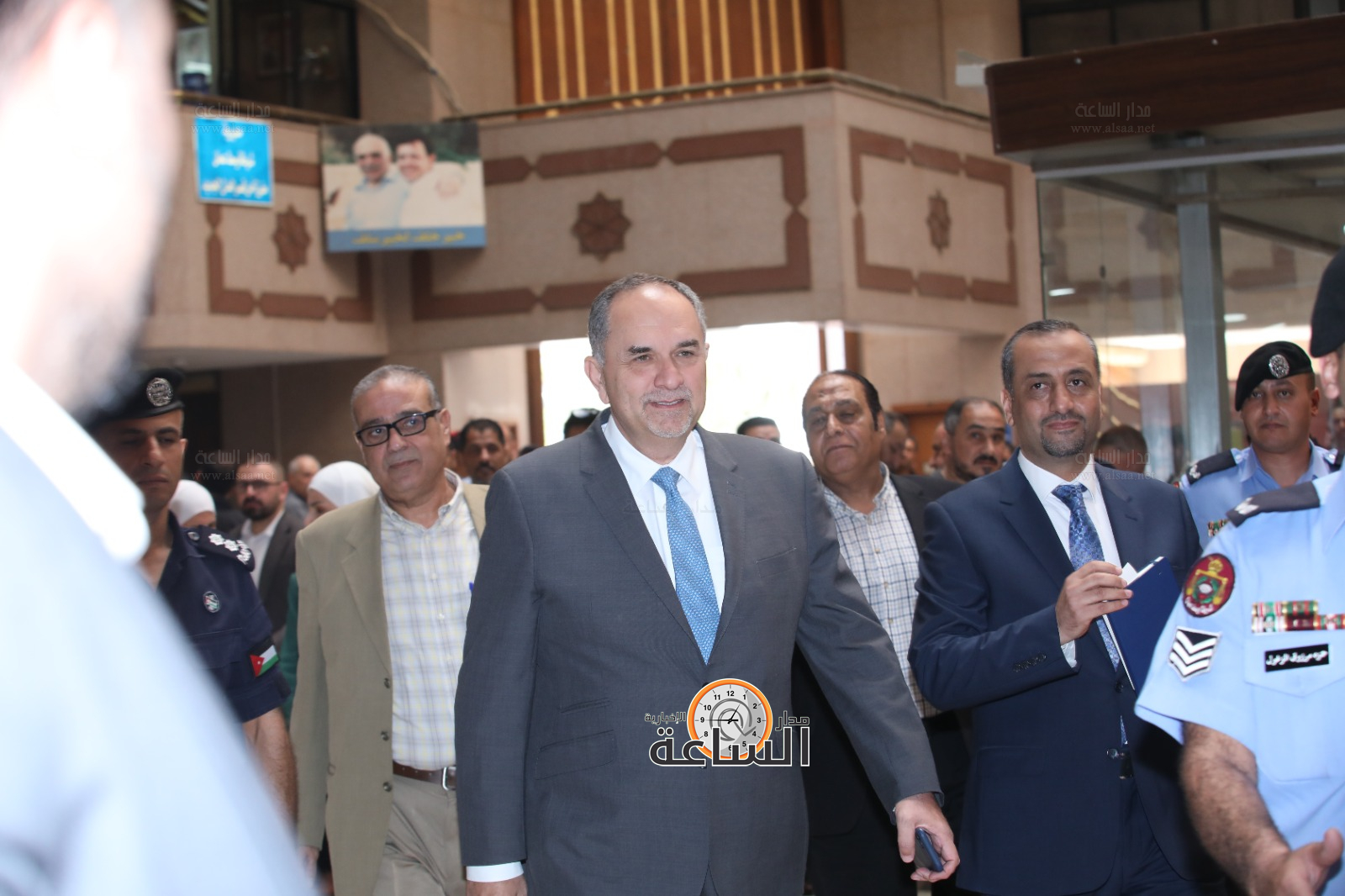 Madar Al-Saa Images 0.24082467461191448