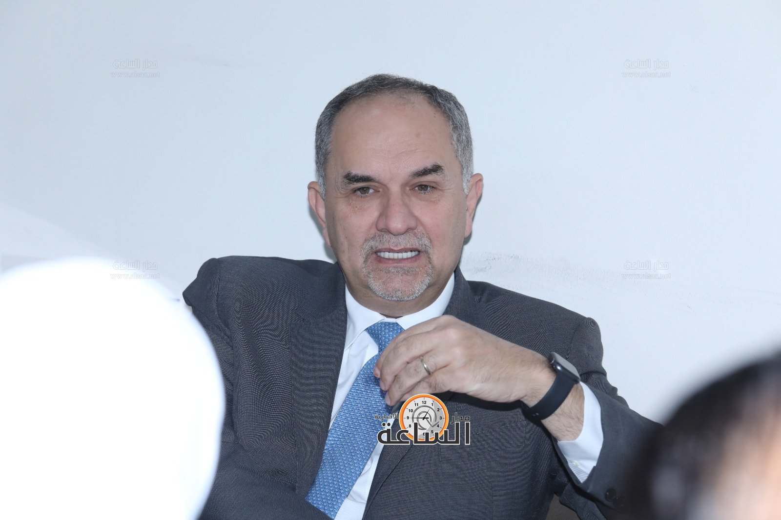 Madar Al-Saa Images 0.2941548348481211