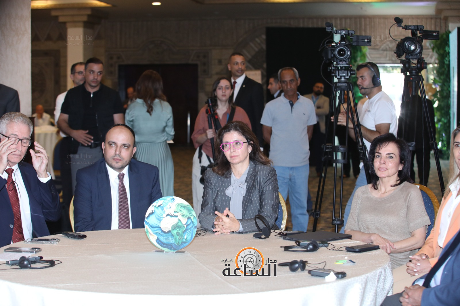 Madar Al-Saa Images 0.5672067348530117