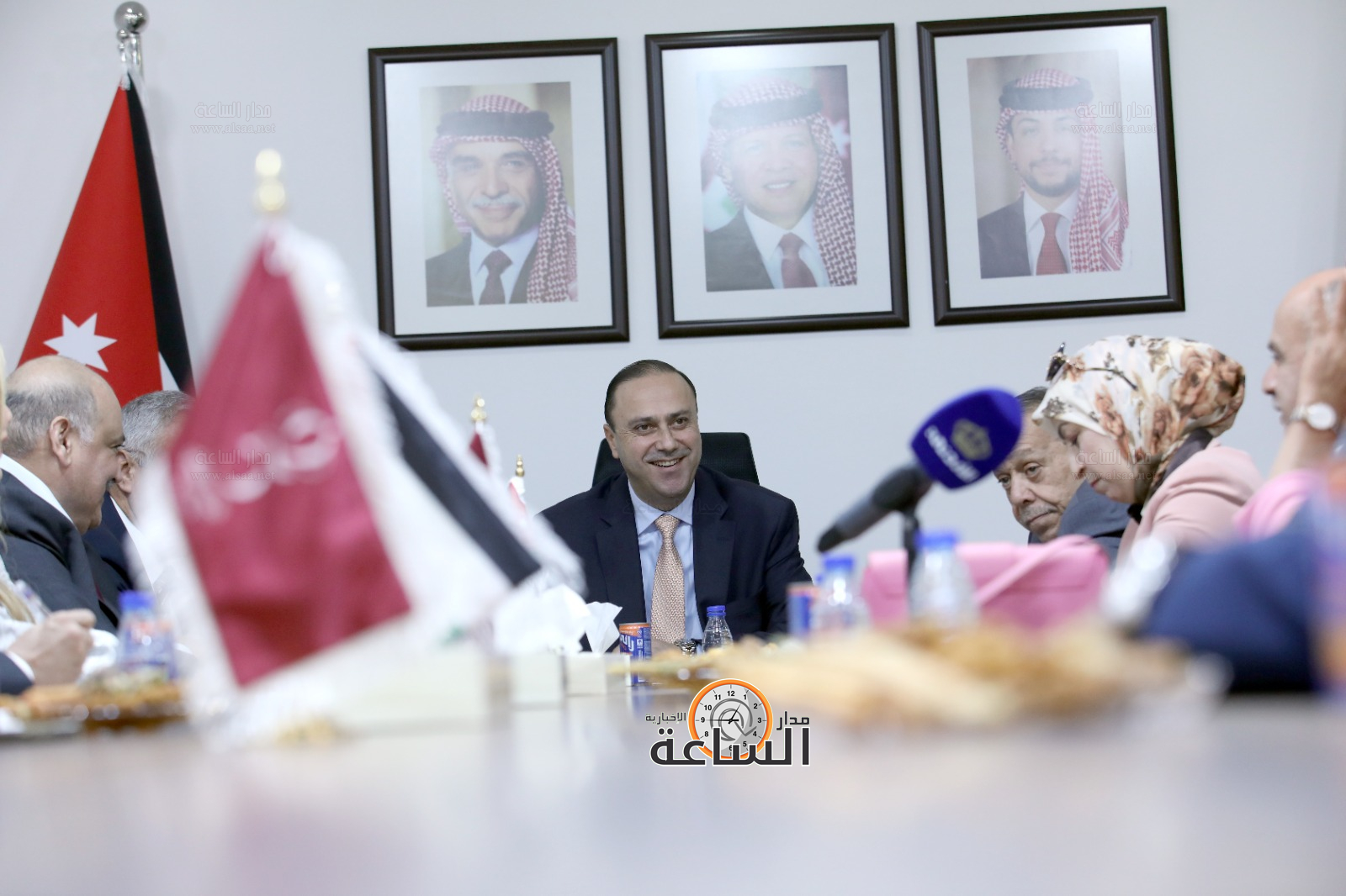 Madar Al-Saa Images 0.2562948669773206