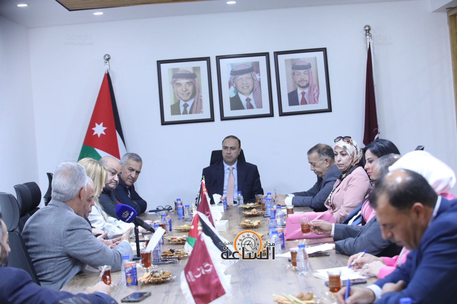 Madar Al-Saa Images 0.389679051088307