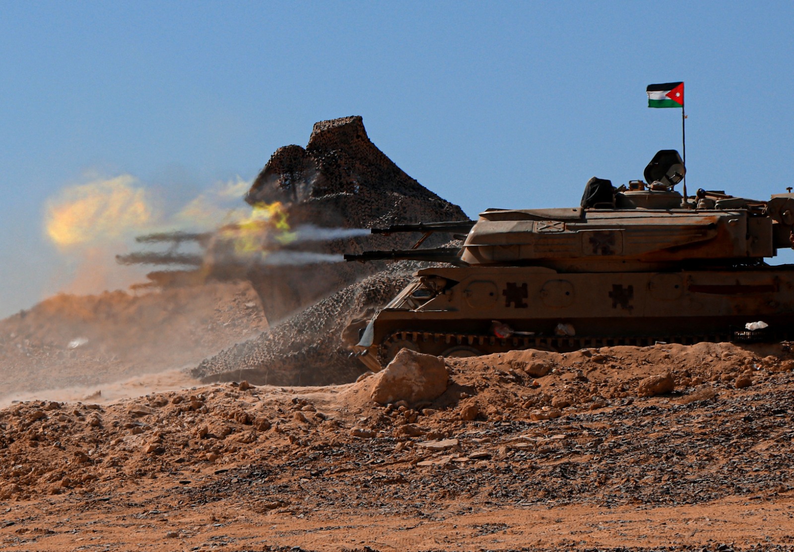 Madar Al-Saa Images 0.9278656747524296