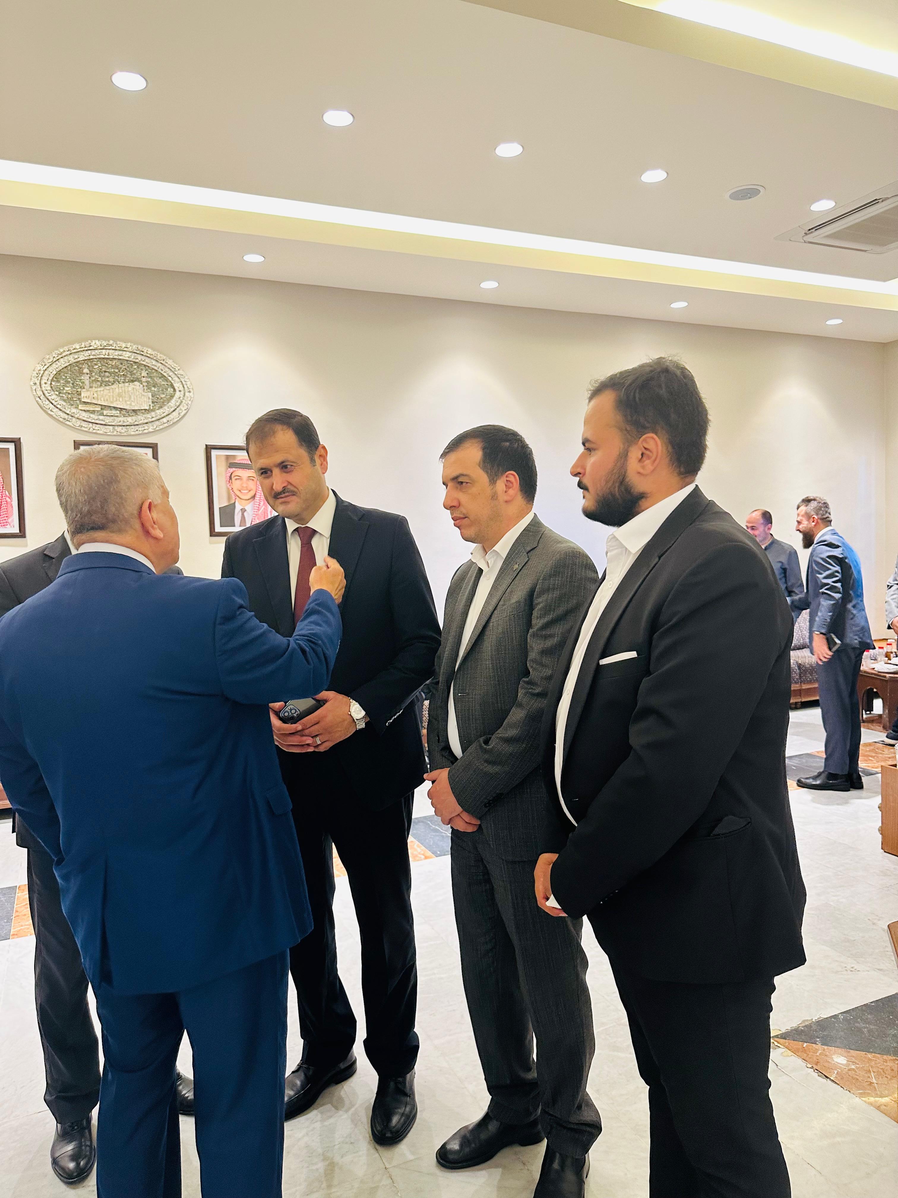 Madar Al-Saa Images 0.5392059899101813