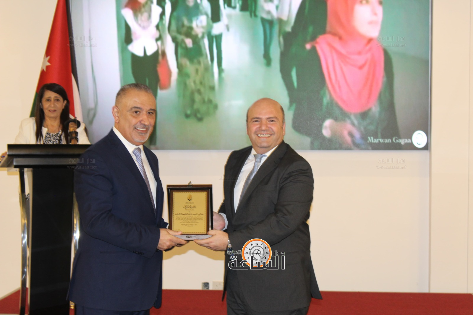 Madar Al-Saa Images 0.44449544748544434