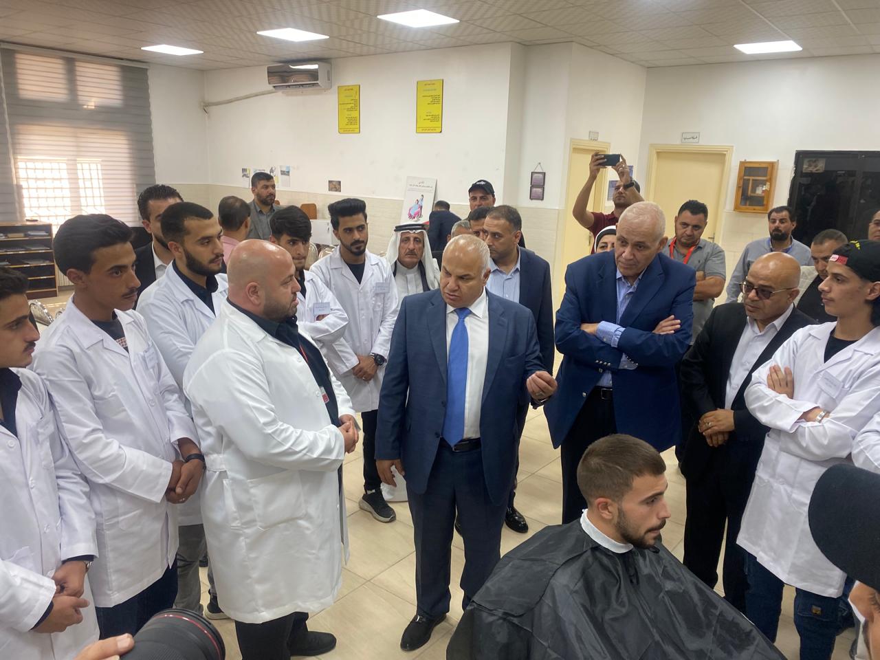 Madar Al-Saa Images 0.3159175639285281