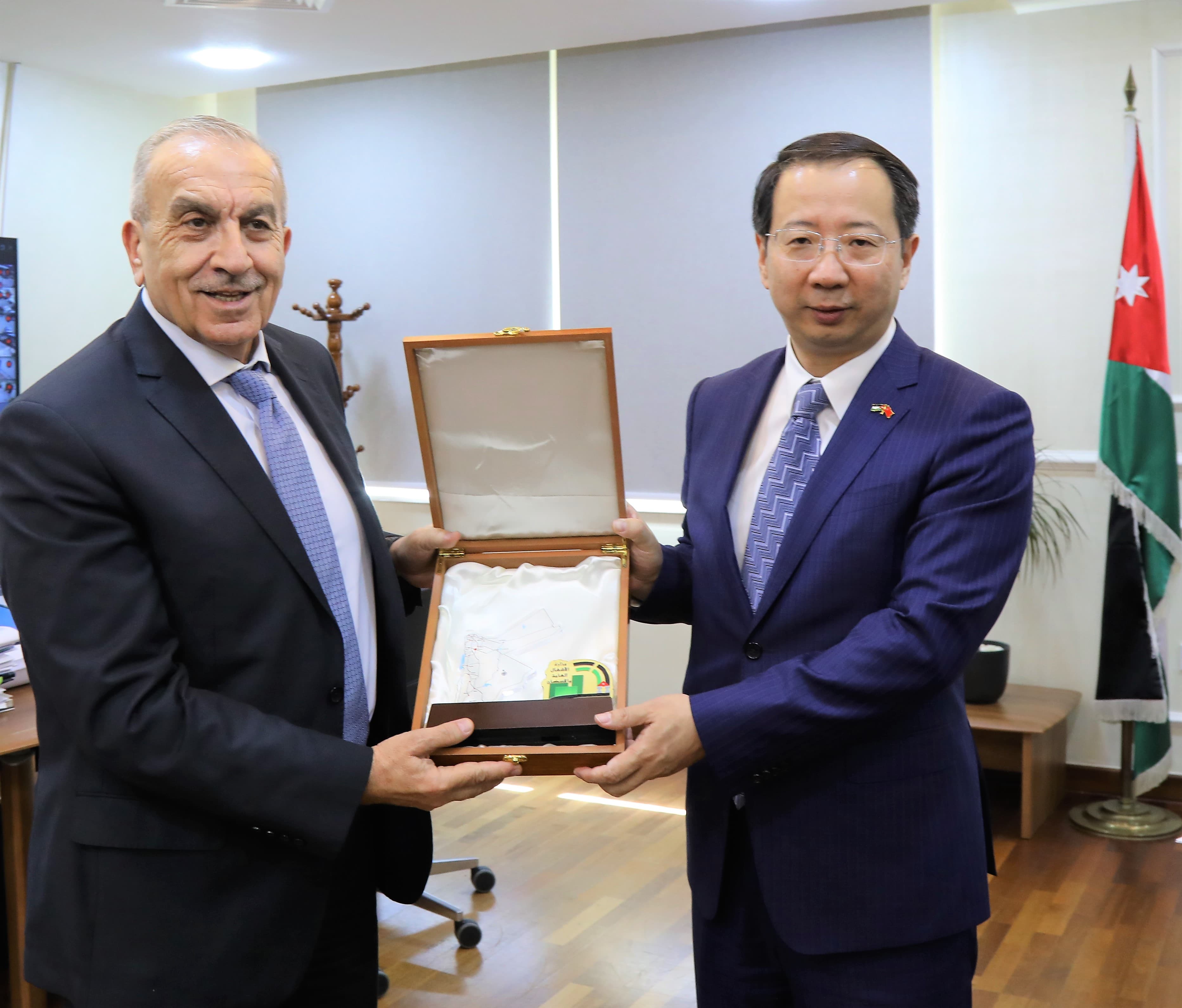 Madar Al-Saa Images 0.5427514456891962