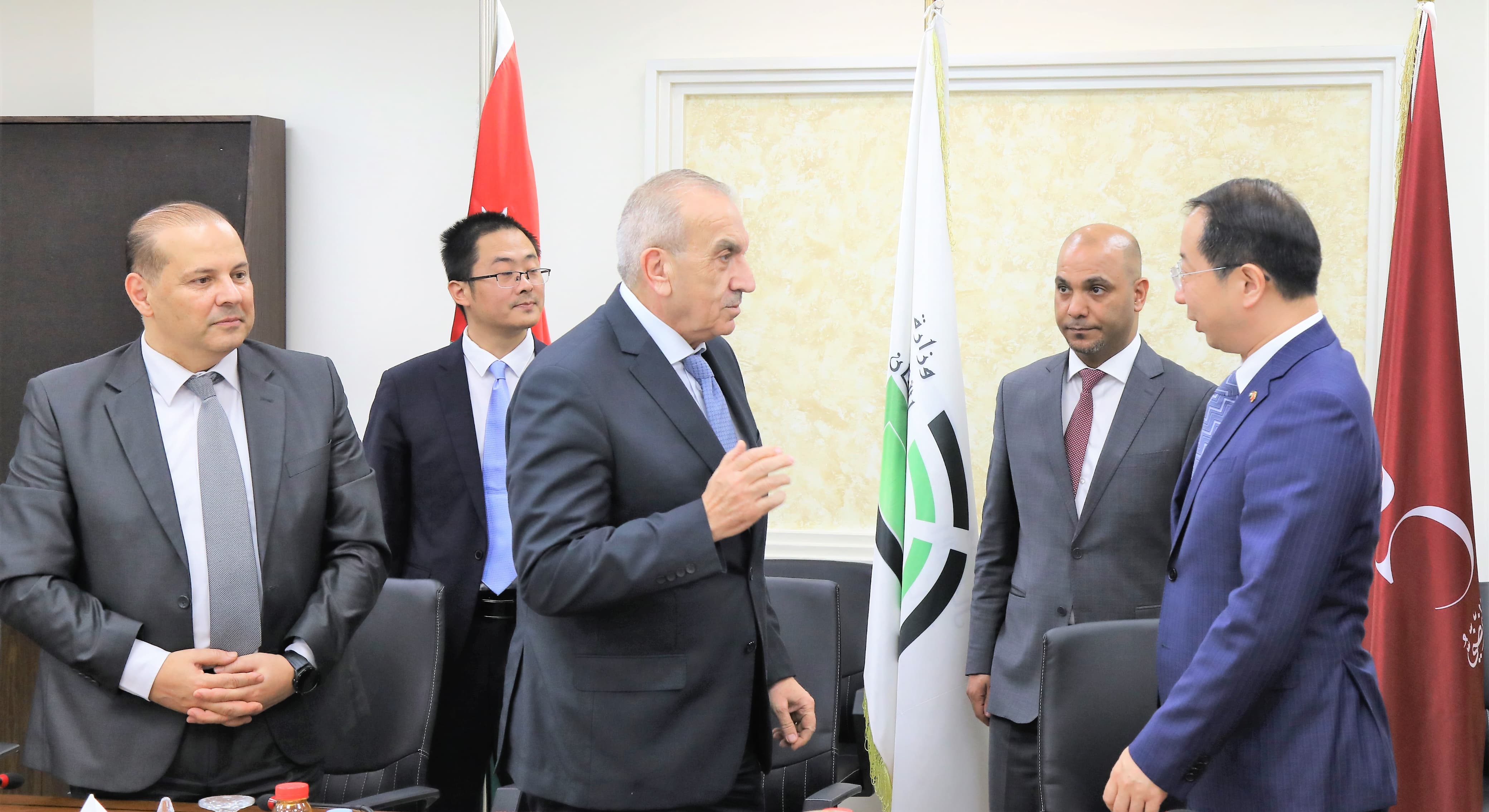 Madar Al-Saa Images 0.05580794430891989