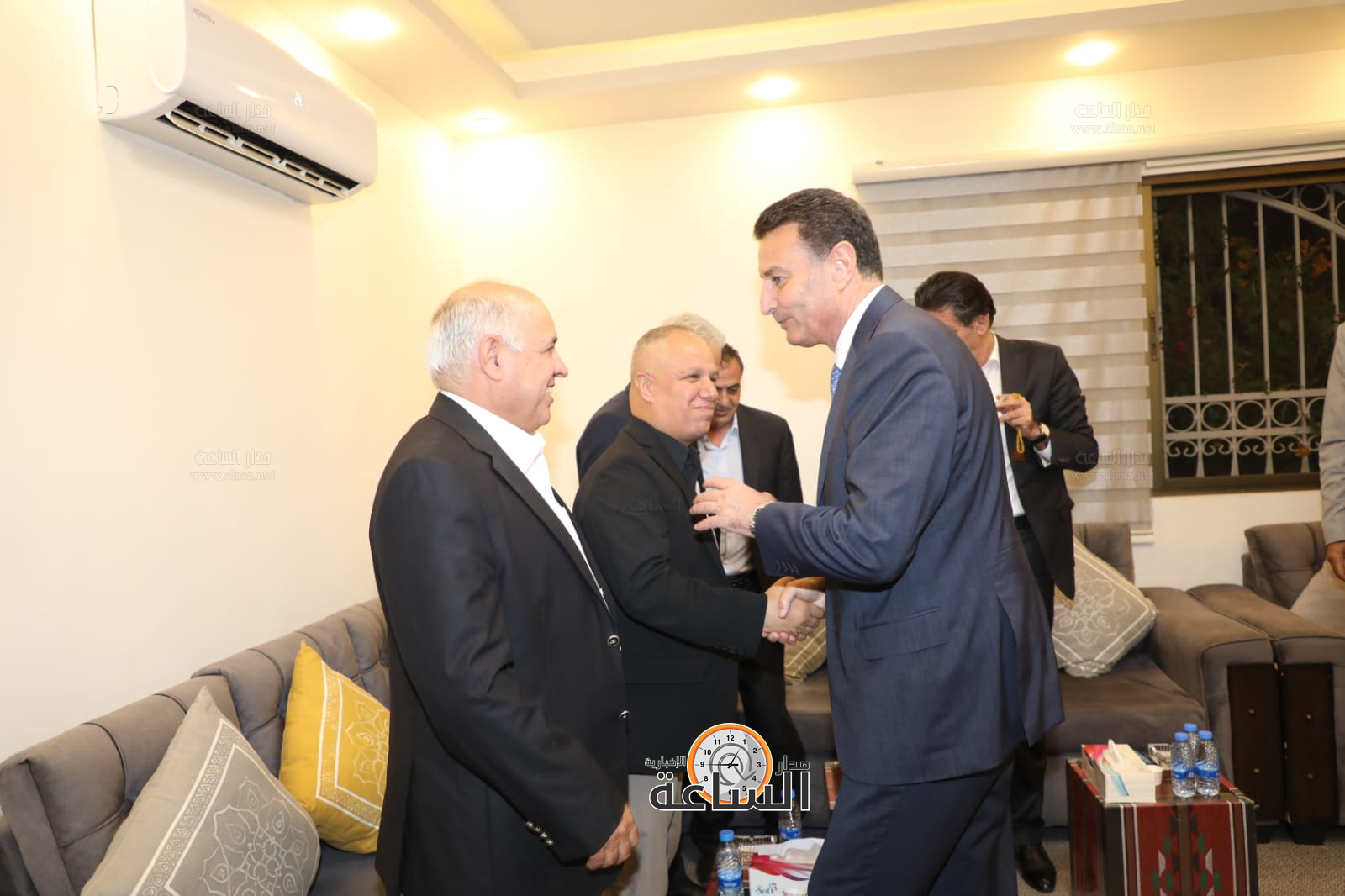 Madar Al-Saa Images 0.3931808232087697