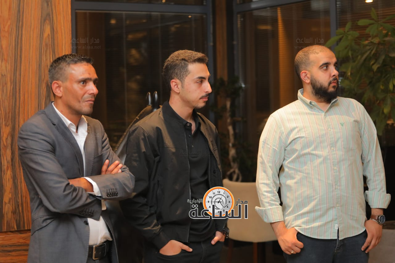 Madar Al-Saa Images 0.5773654883499679