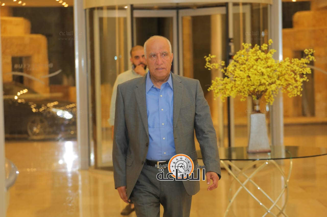 Madar Al-Saa Images 0.9091225170555639