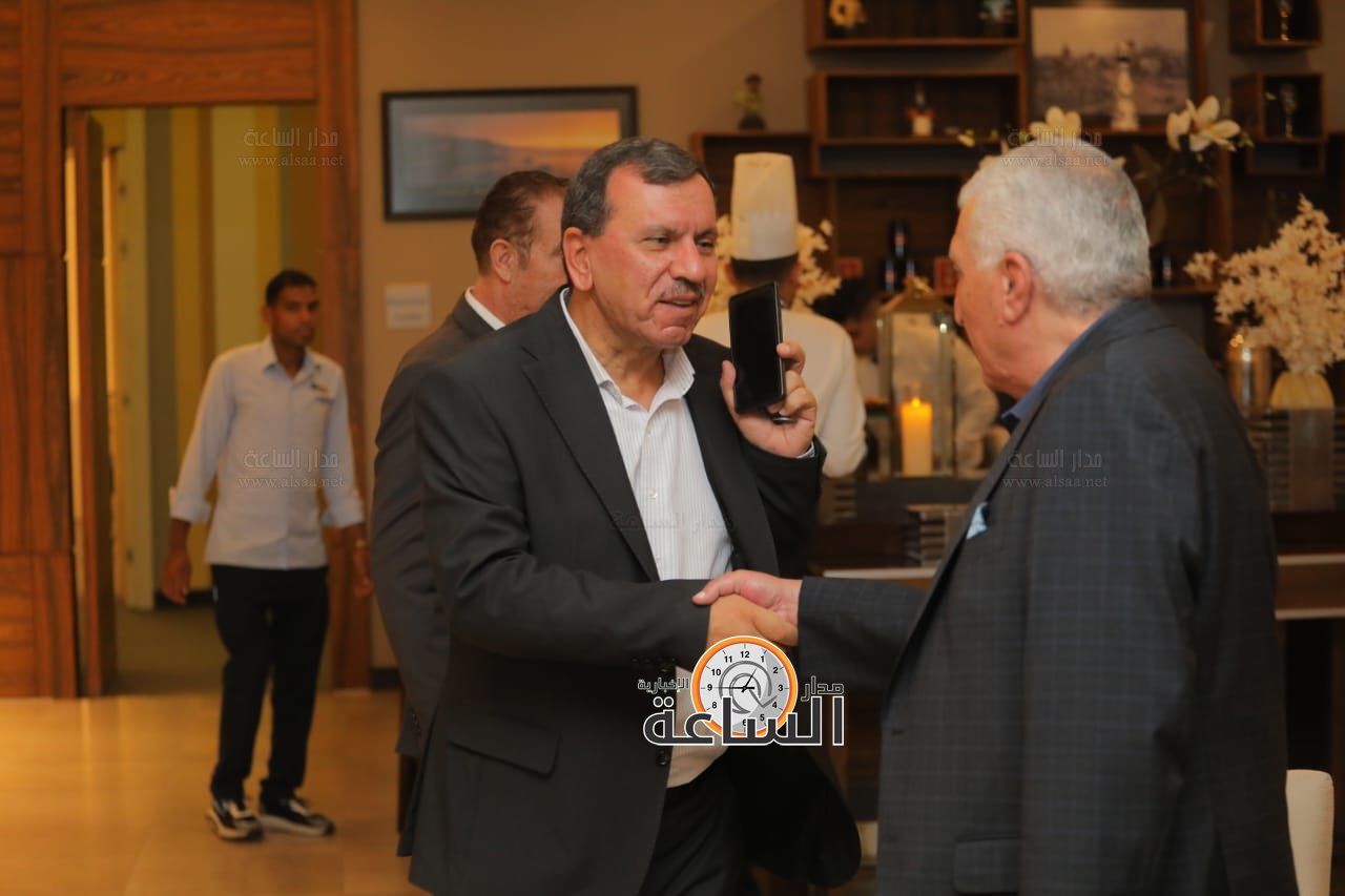 Madar Al-Saa Images 0.8257240762512208