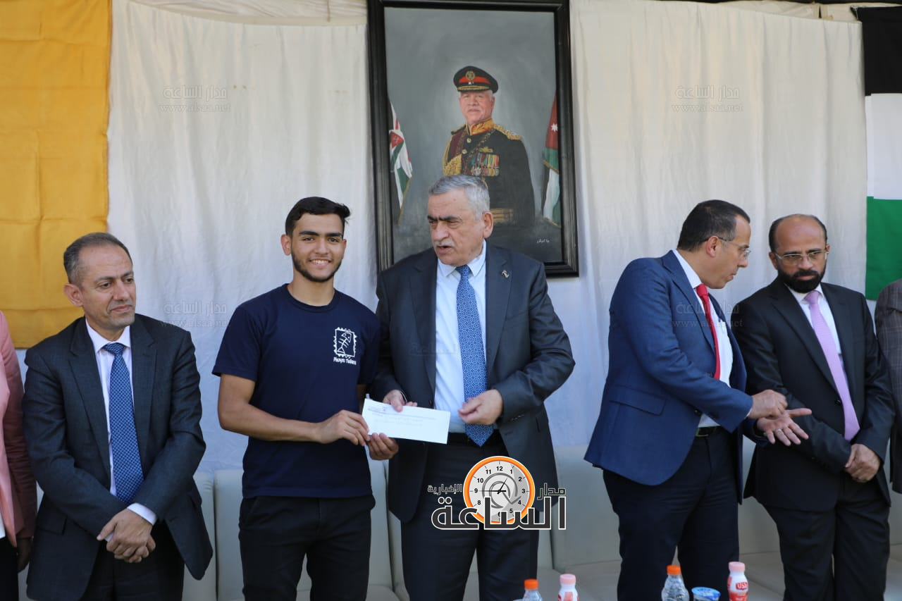 Madar Al-Saa Images 0.6035023129430801