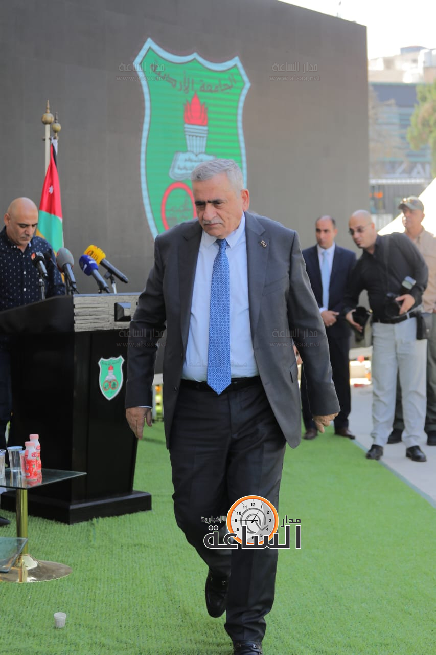 Madar Al-Saa Images 0.41855052438799634