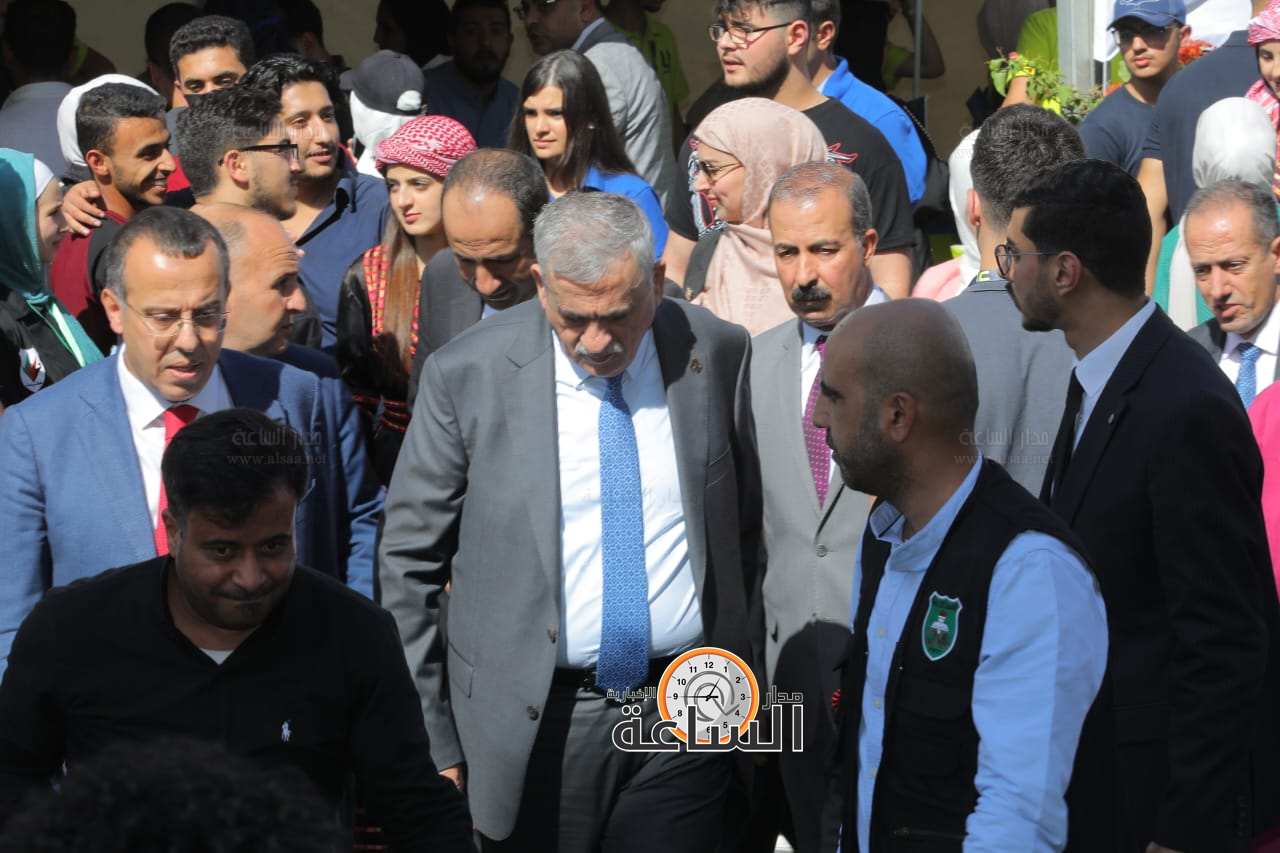 Madar Al-Saa Images 0.5282394626902134