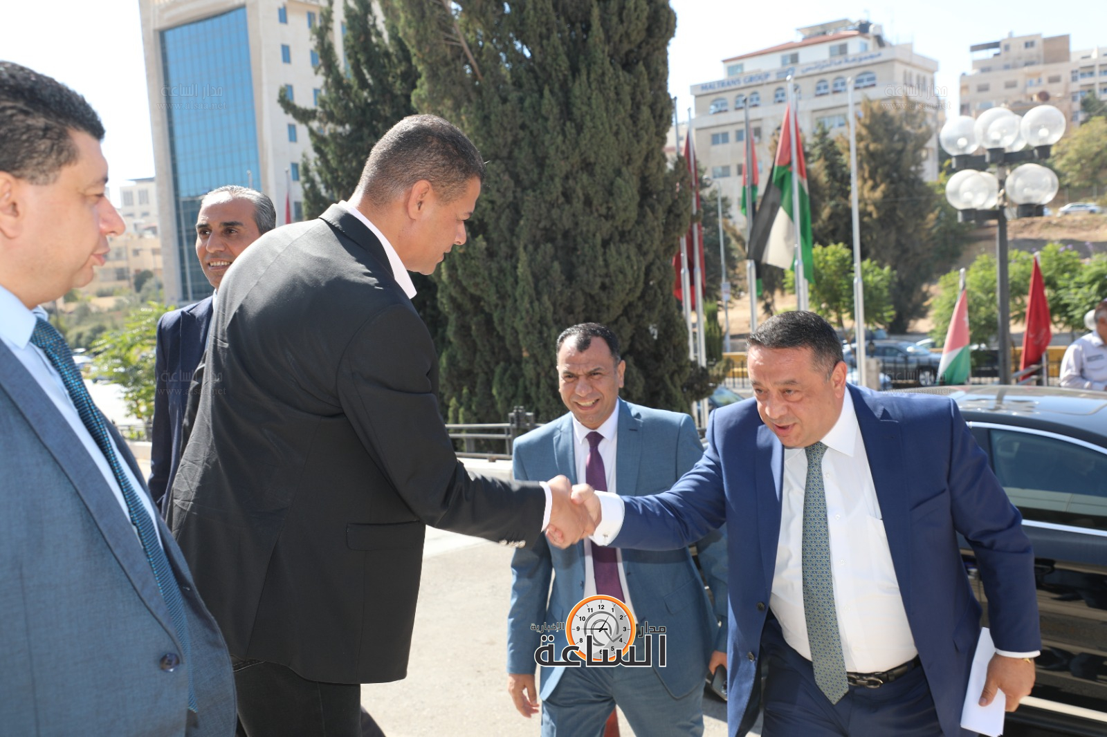 Madar Al-Saa Images 0.25418970303274646