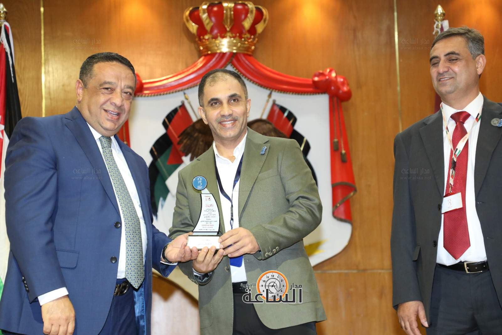 Madar Al-Saa Images 0.40165496114371946