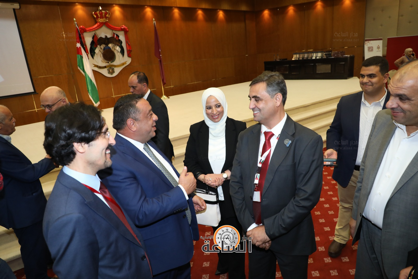 Madar Al-Saa Images 0.9645897514892785