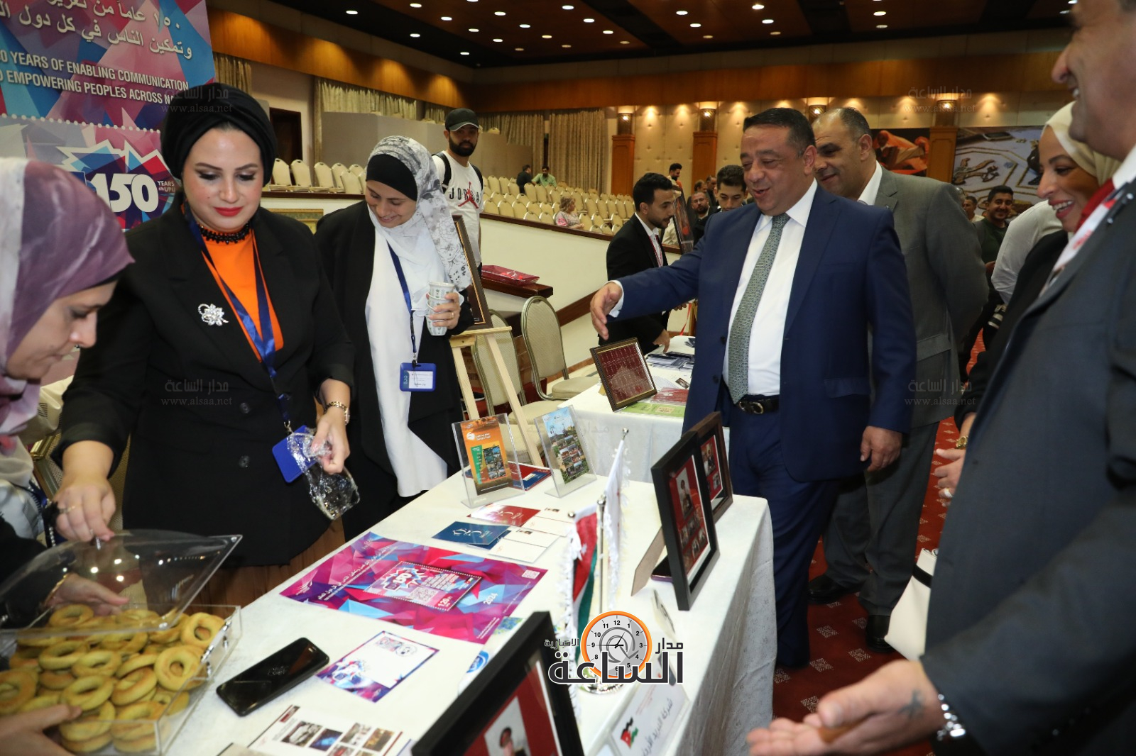 Madar Al-Saa Images 0.856609570037105