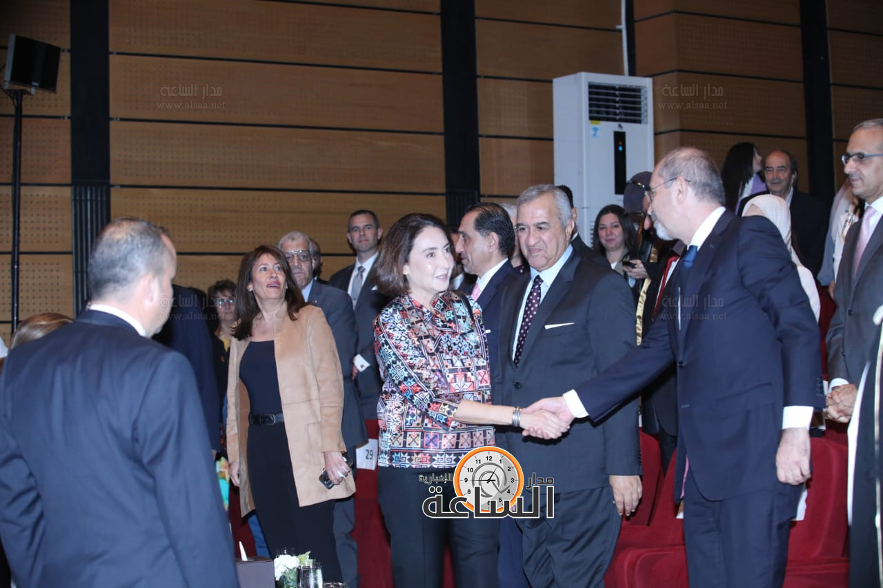 Madar Al-Saa Images 0.3802043365187495