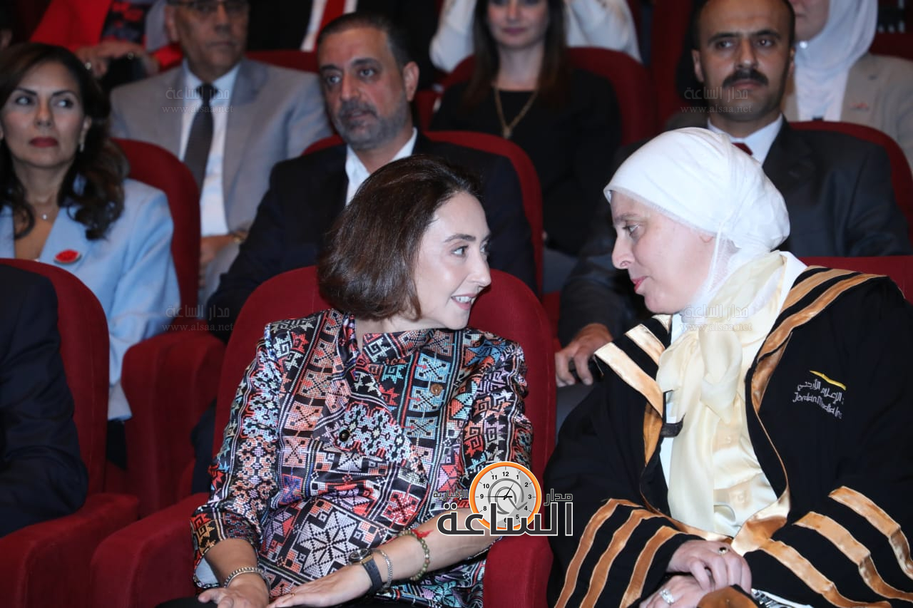 Madar Al-Saa Images 0.32803199246355774