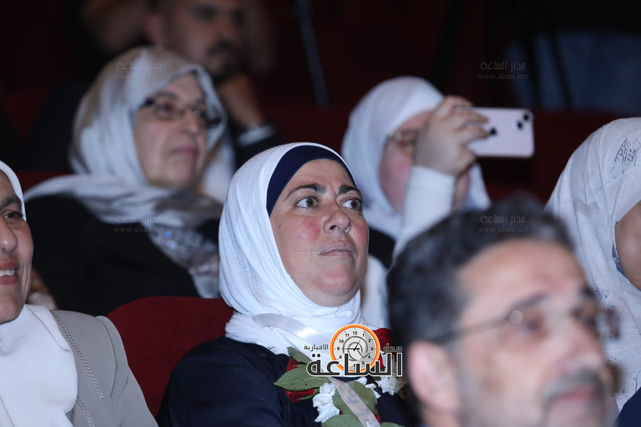 Madar Al-Saa Images 0.6501045352294028