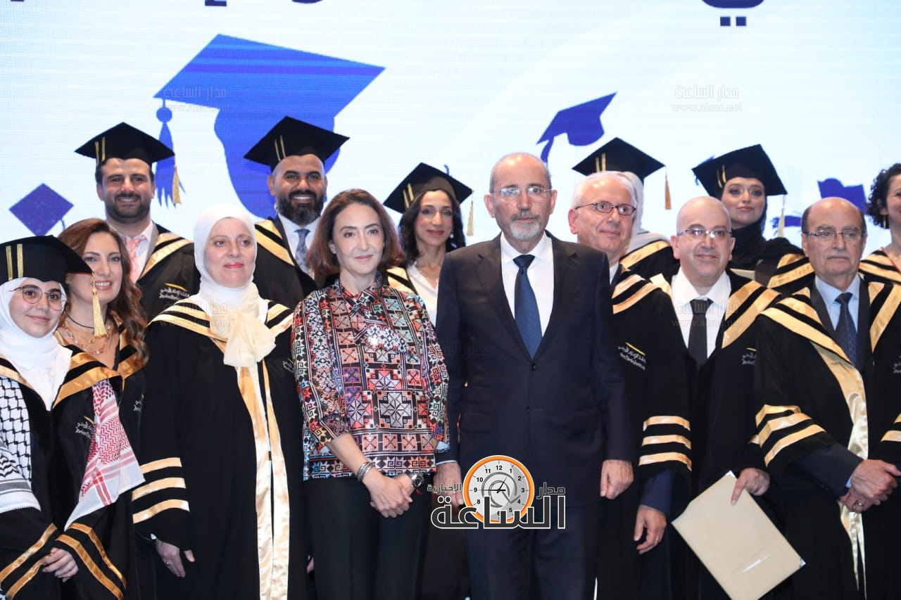 Madar Al-Saa Images 0.8558813450866849