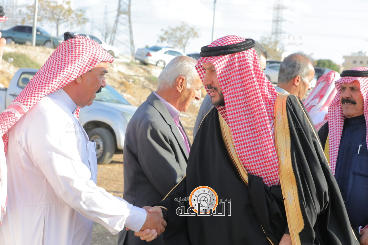 Madar Al-Saa Images 0.9341191584450321