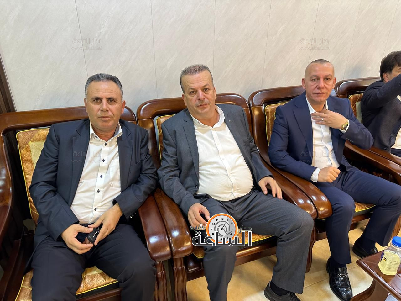 Madar Al-Saa Images 0.4506469335994294