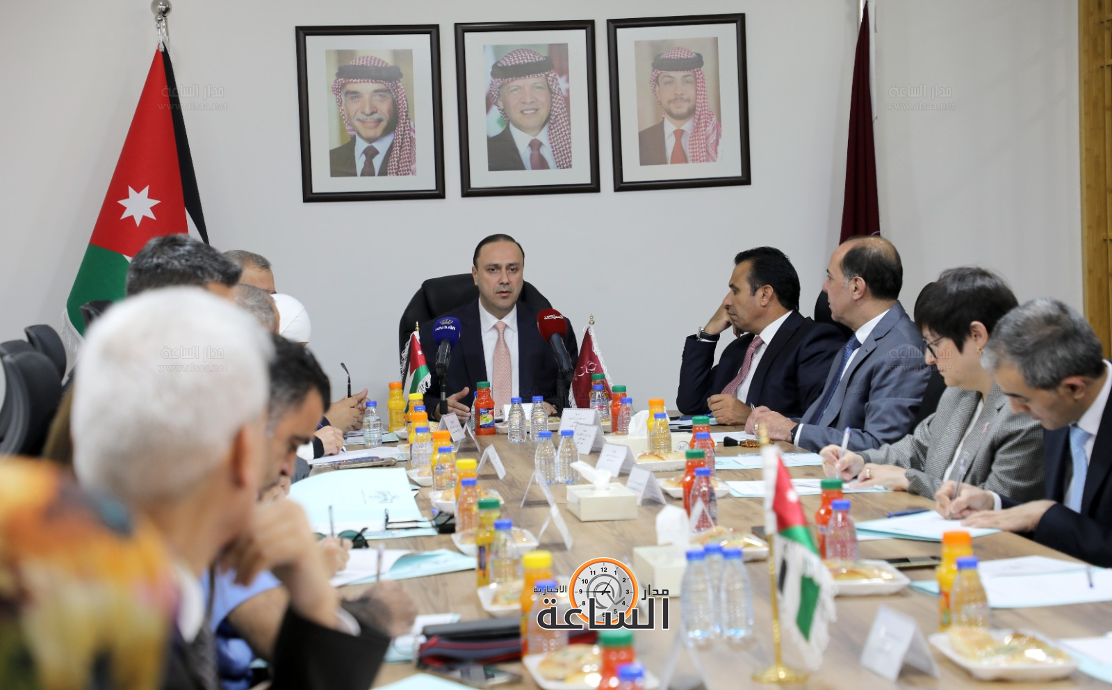 Madar Al-Saa Images 0.45625971874241067