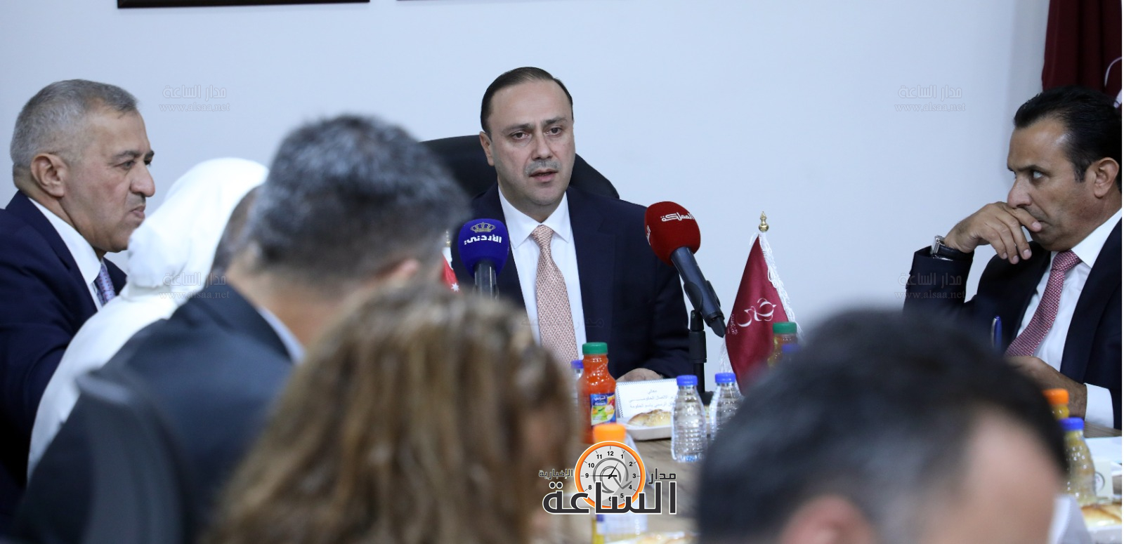 Madar Al-Saa Images 0.35954565567869934