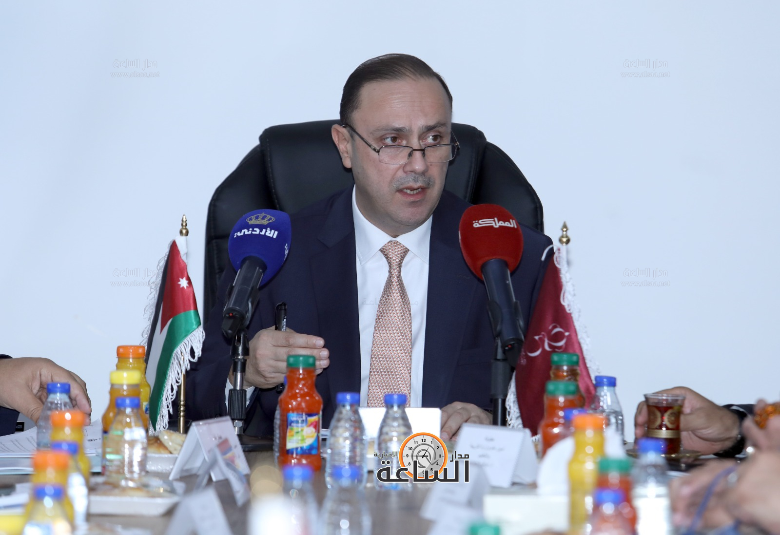 Madar Al-Saa Images 0.523883523807491