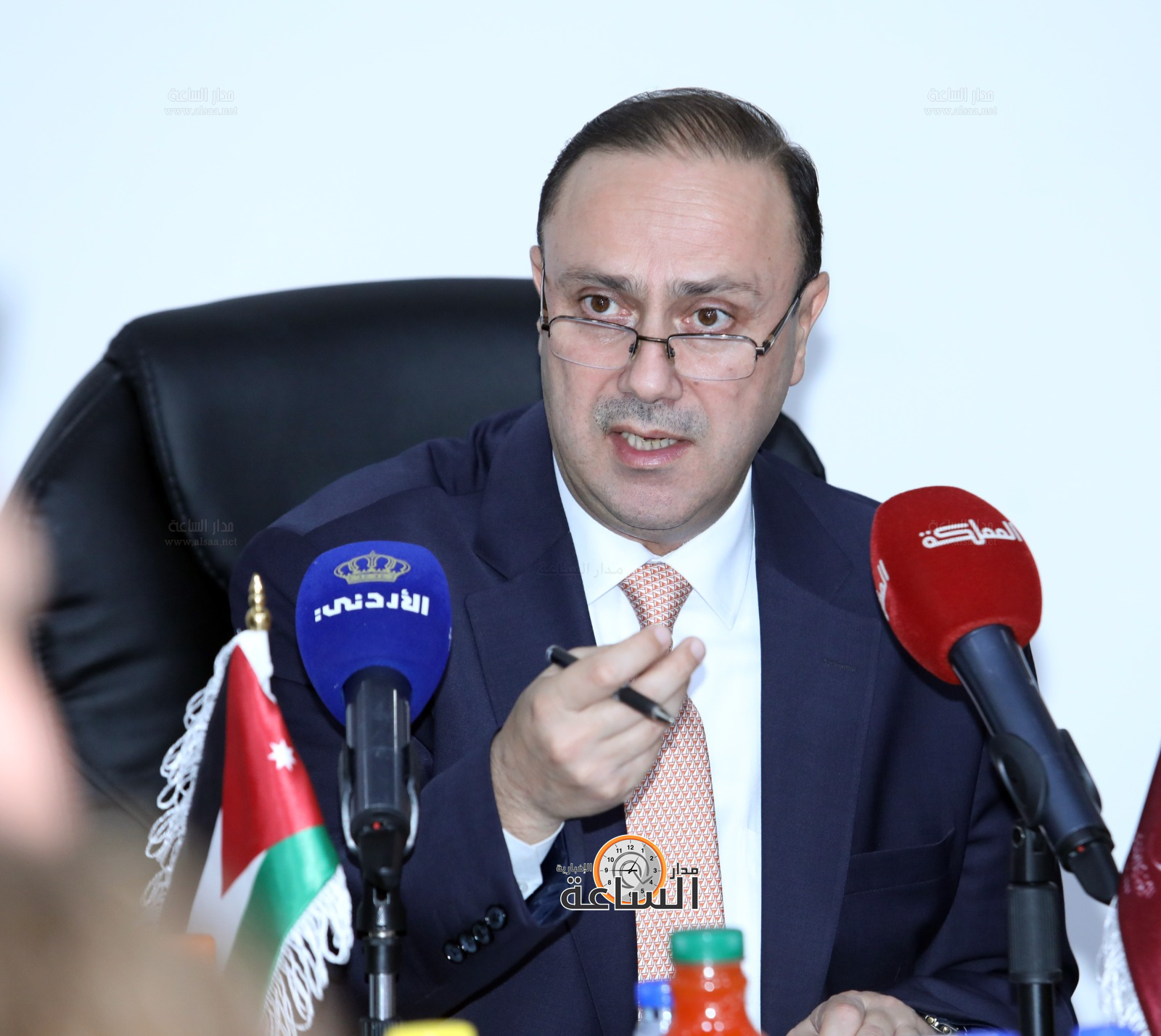 Madar Al-Saa Images 0.5070518894995184