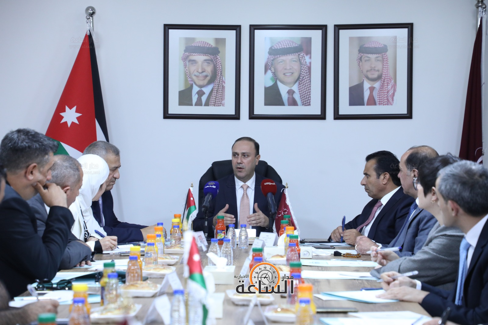 Madar Al-Saa Images 0.5778050276175632