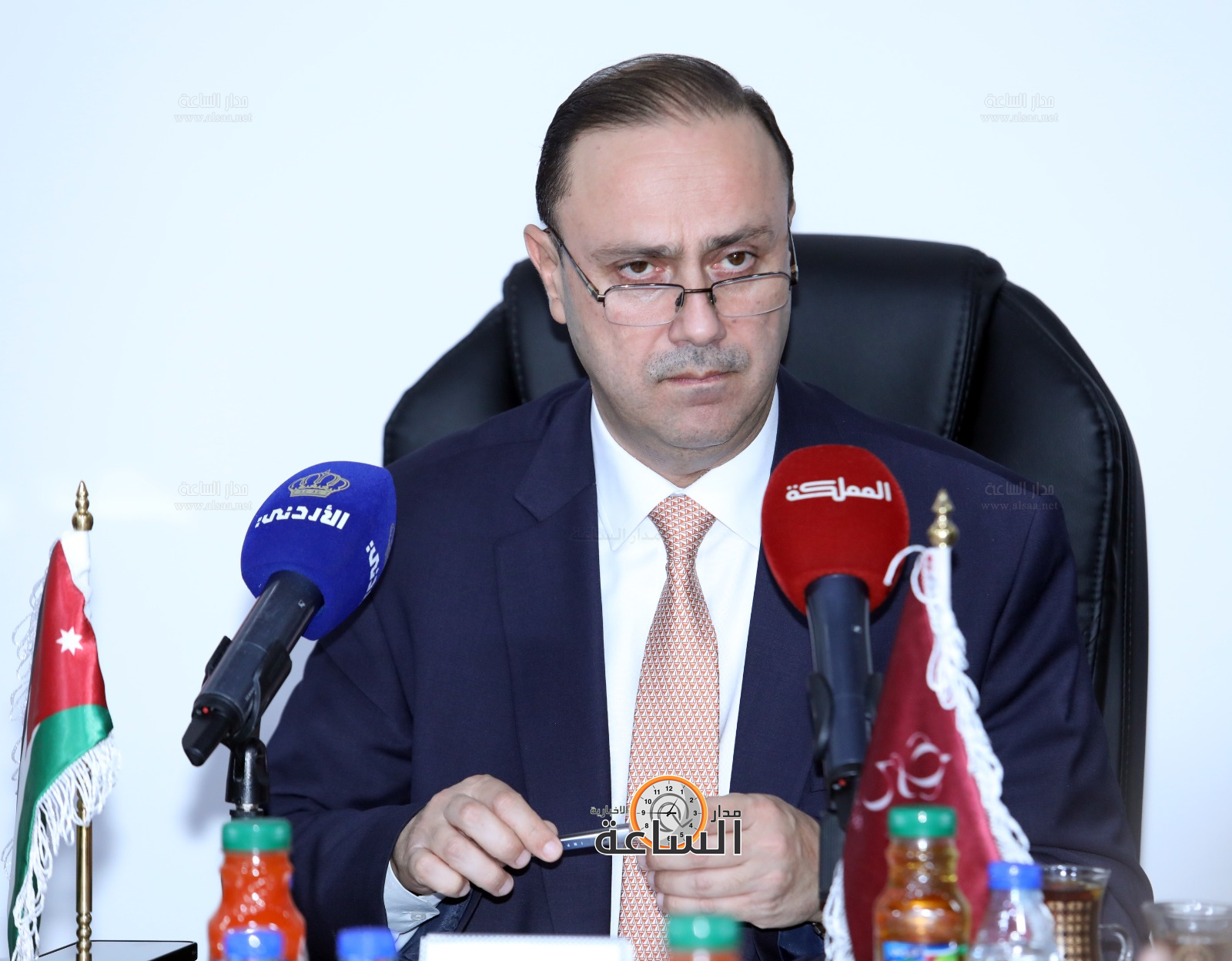 Madar Al-Saa Images 0.3708085459054542