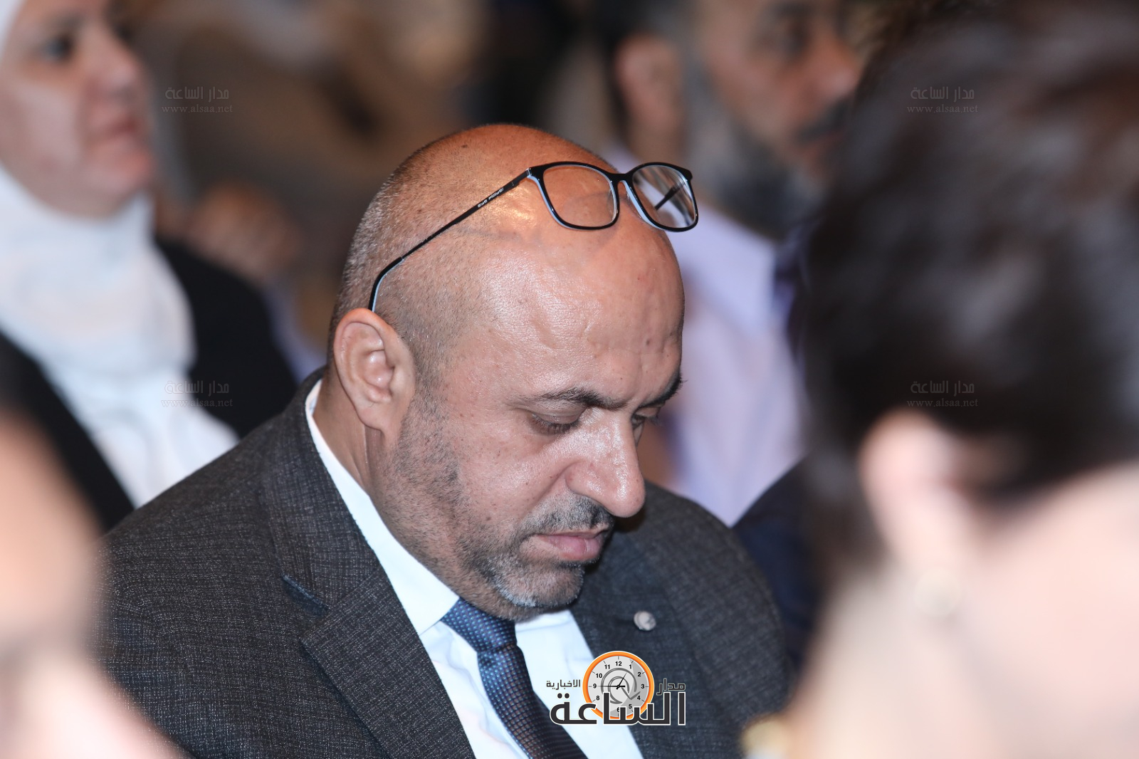 Madar Al-Saa Images 0.557452386226807