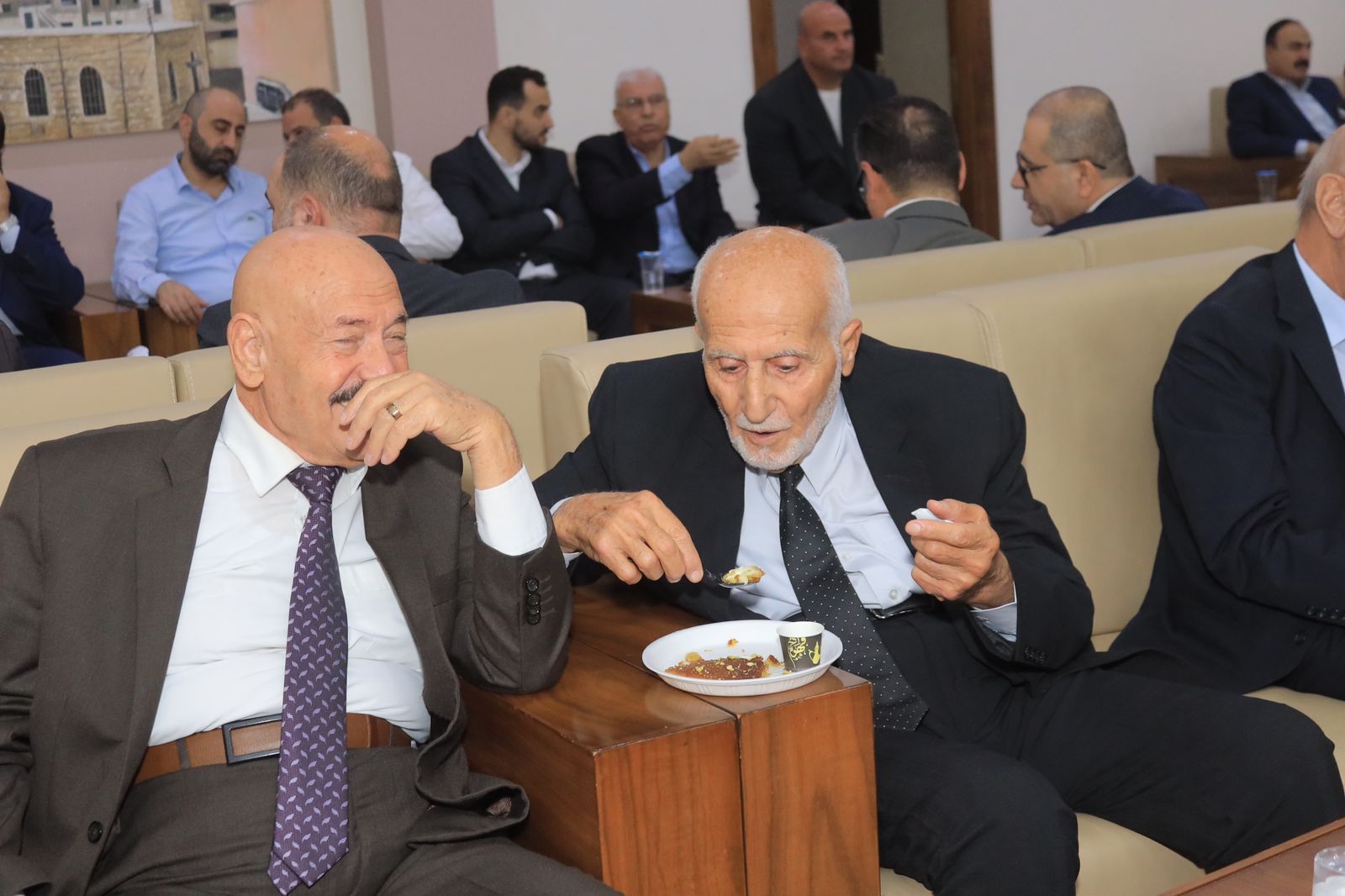 Madar Al-Saa Images 0.10707035374053153