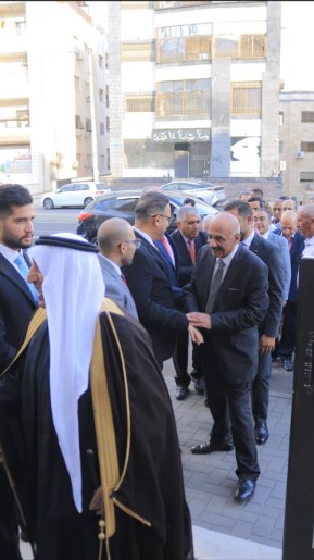 Madar Al-Saa Images 0.7377193338556247