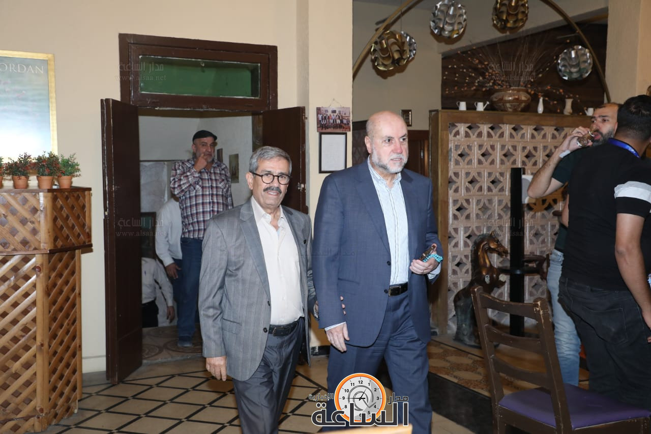 Madar Al-Saa Images 0.7423252352682901