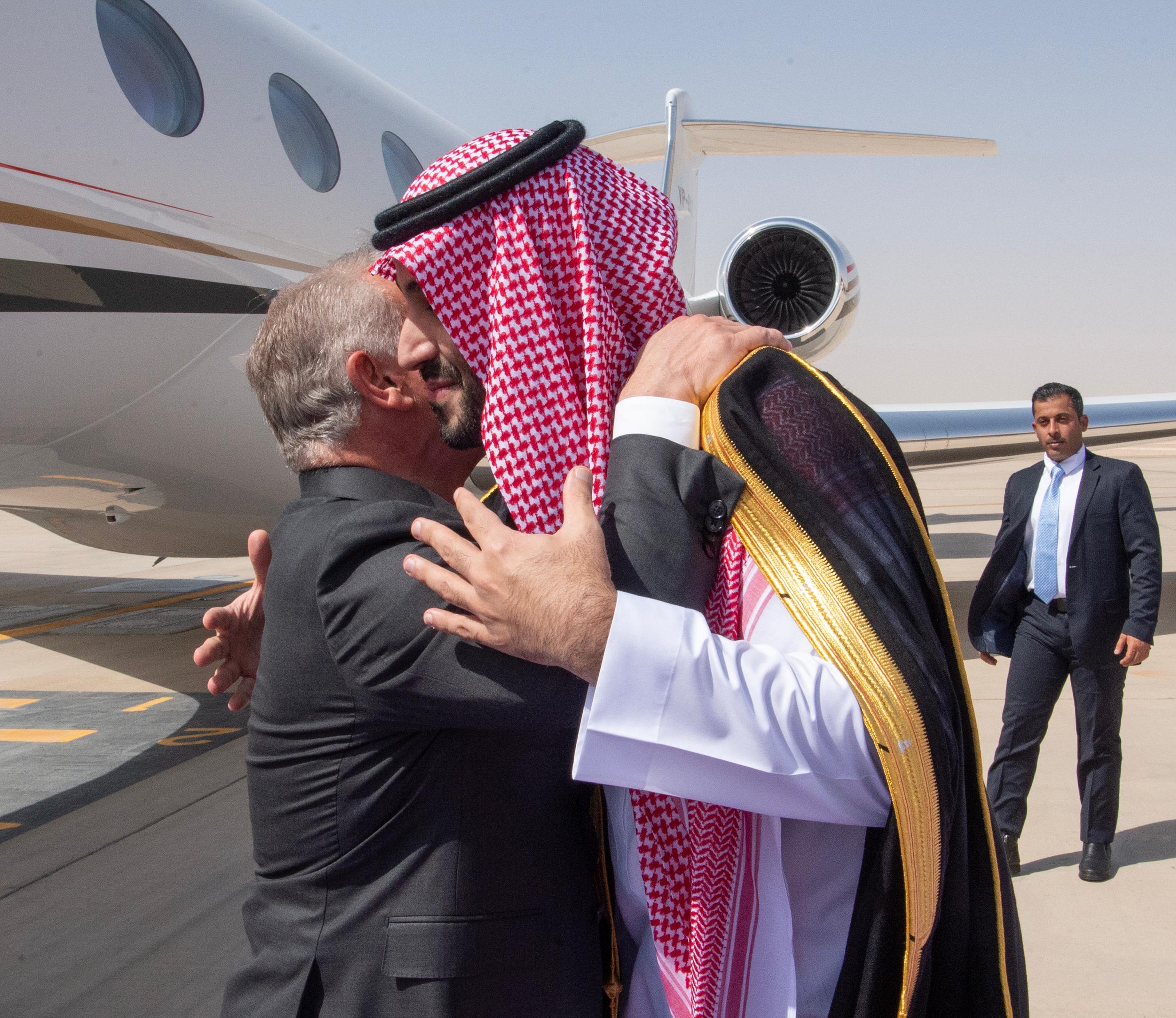 Madar Al-Saa Images 0.9973359273862283