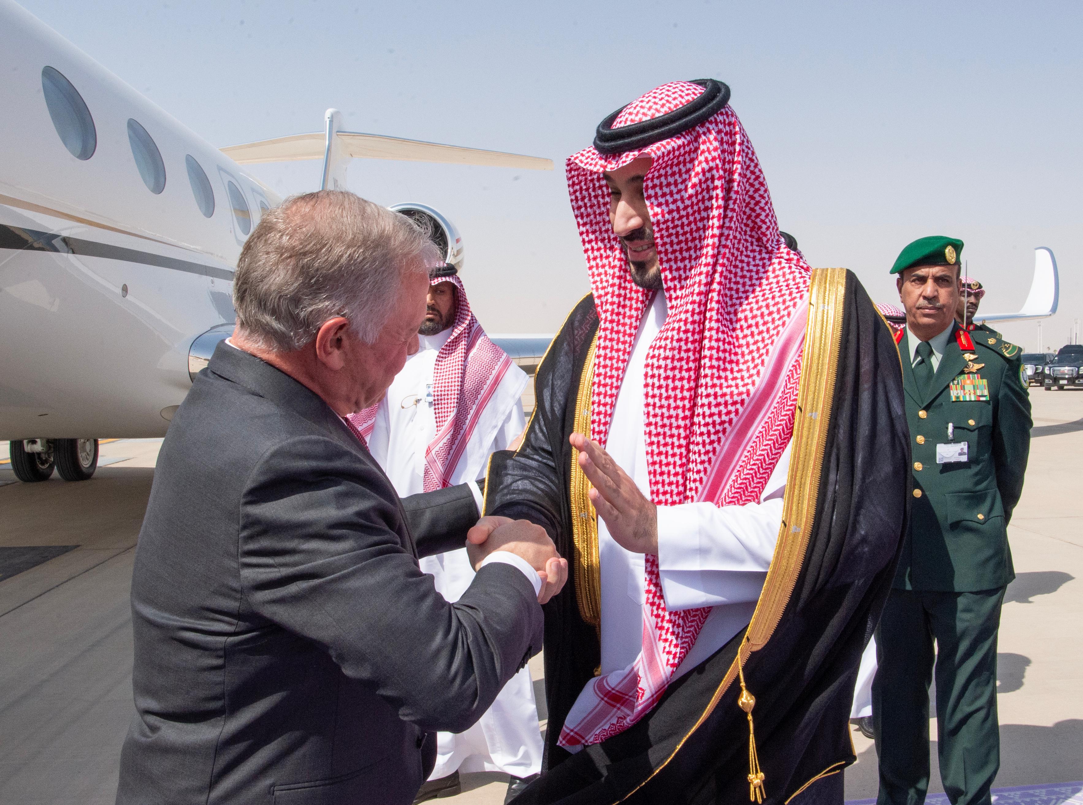 Madar Al-Saa Images 0.8394273065155089