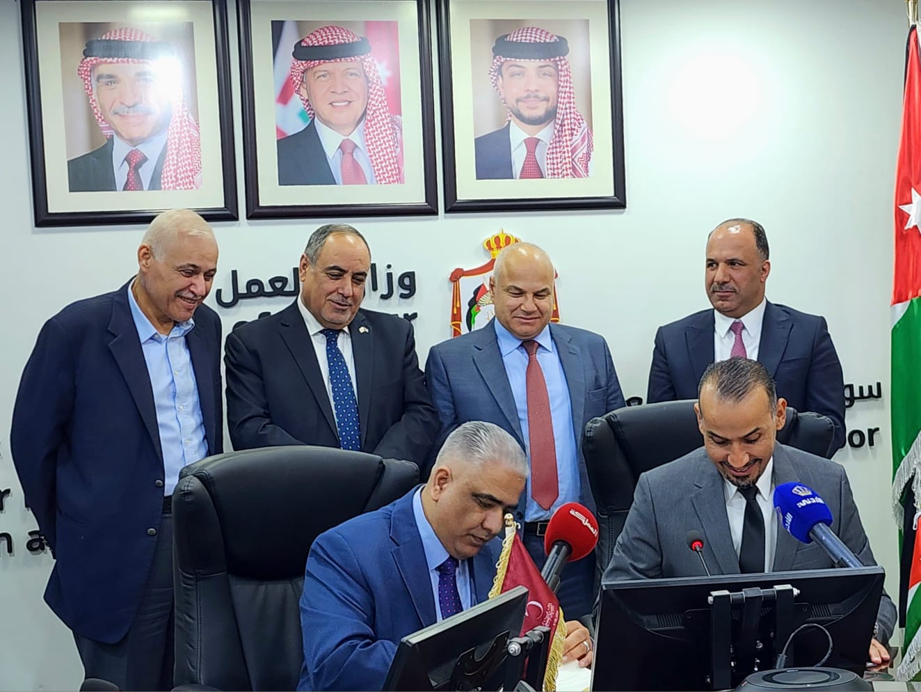 Madar Al-Saa Images 0.8362648431300443