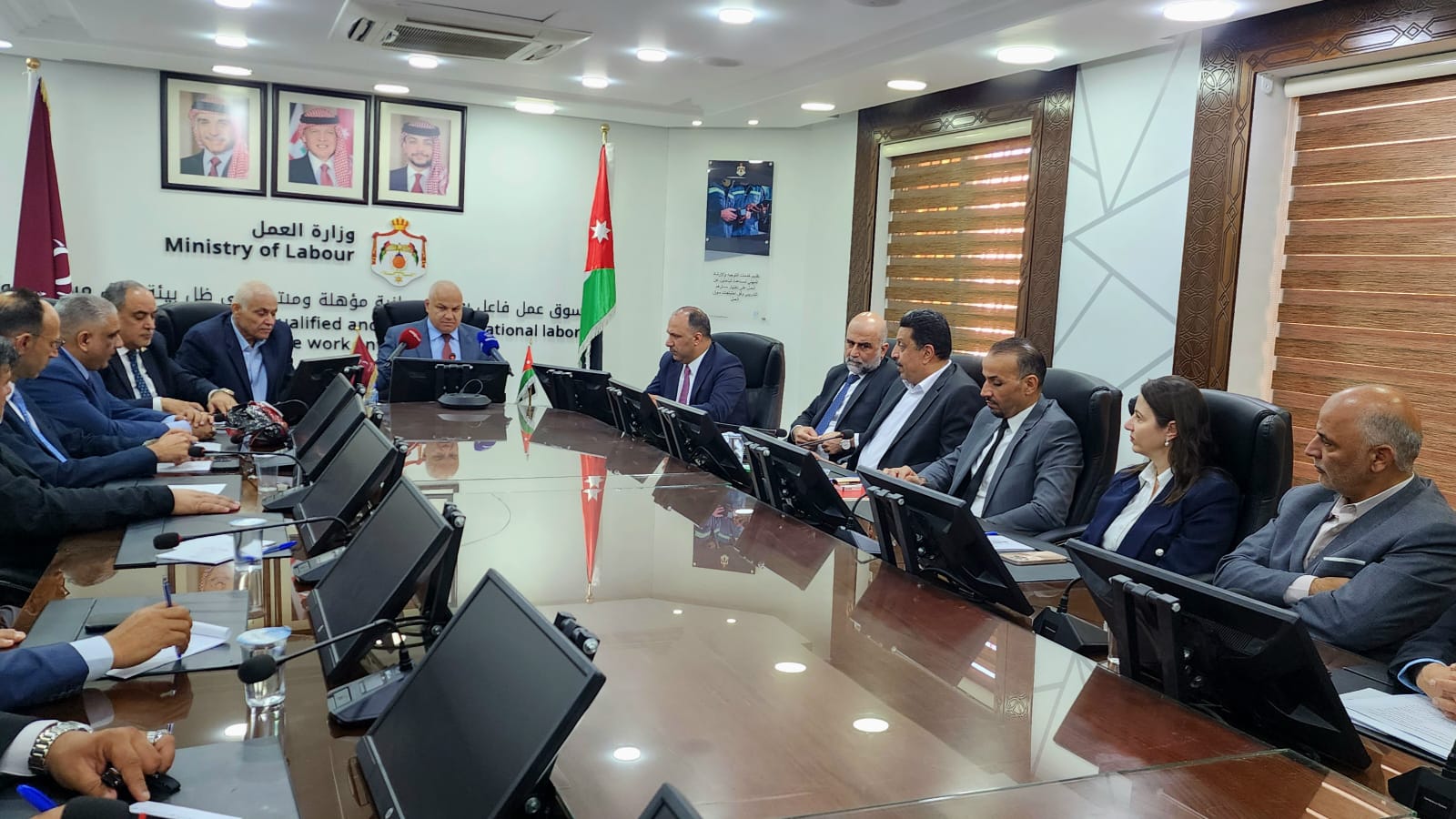 Madar Al-Saa Images 0.3794513801596191