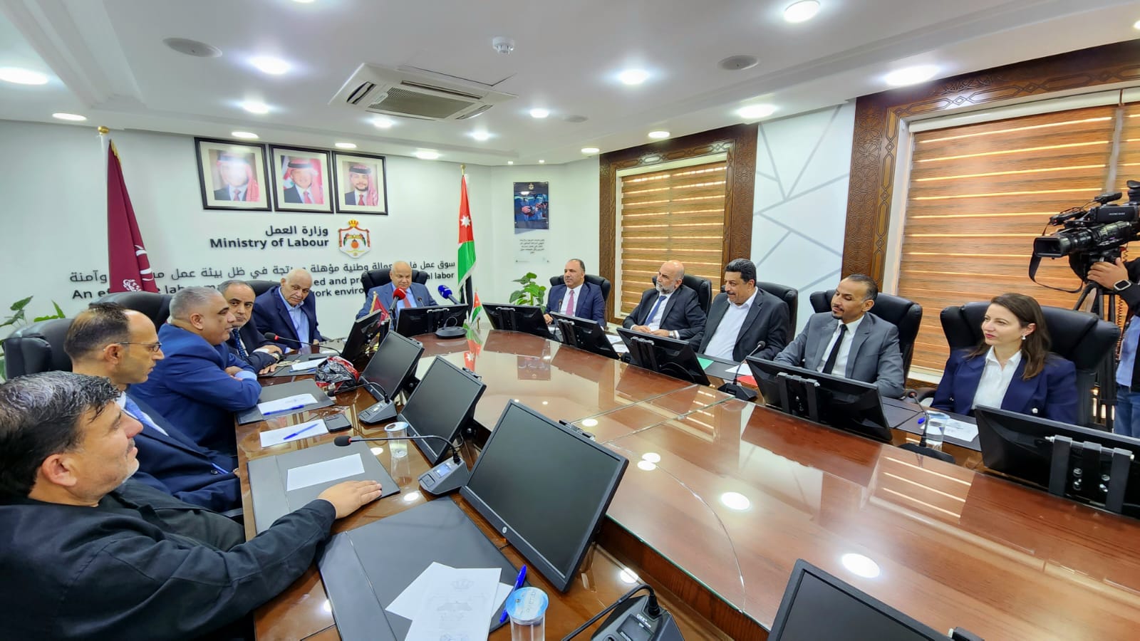 Madar Al-Saa Images 0.5015347043794771