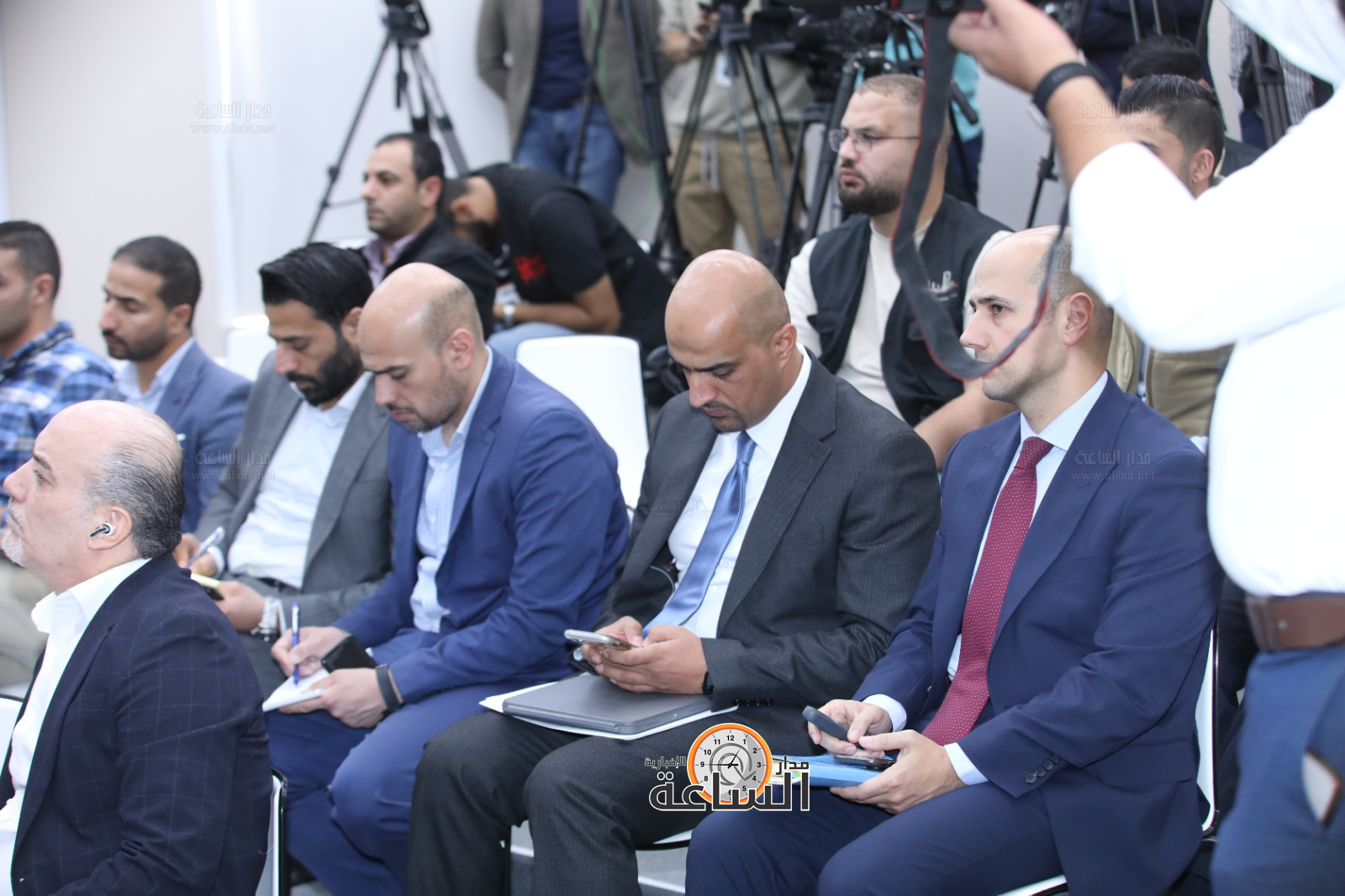 Madar Al-Saa Images 0.42859479621746255