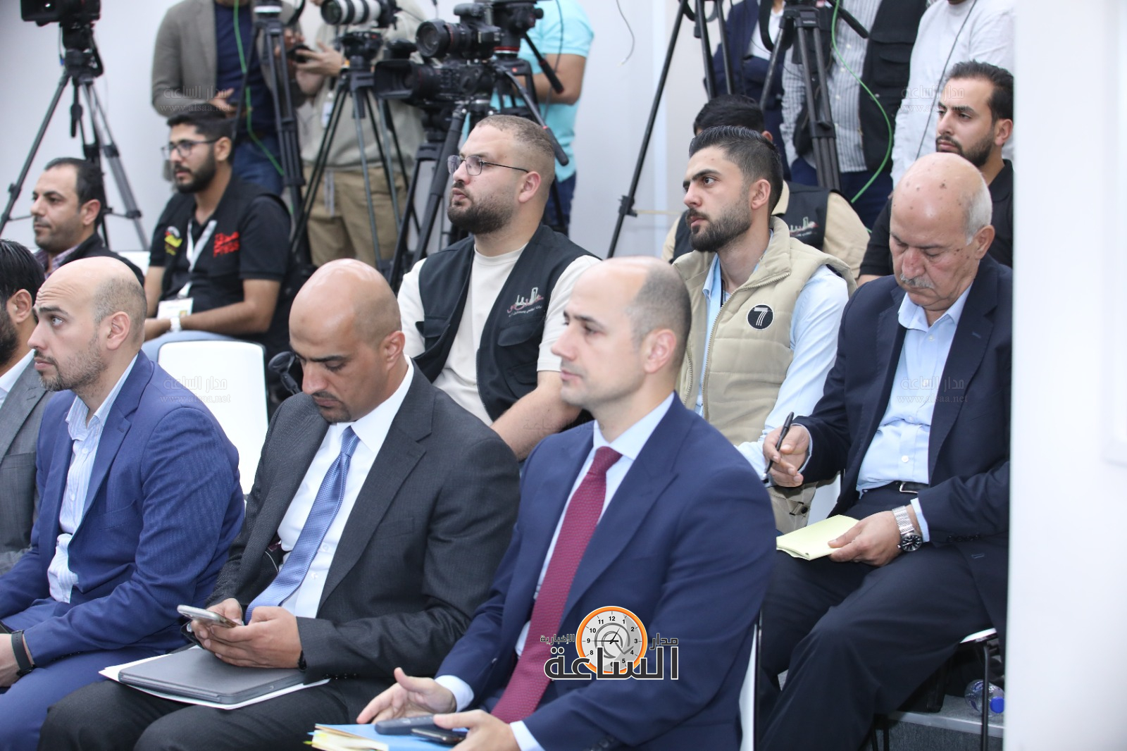 Madar Al-Saa Images 0.7246719254493945